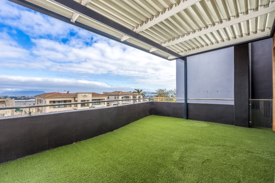 5 Bedroom Property for Sale in Deo Gracia Western Cape